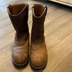 Men size 11 Work Boots in used condition they do show wear